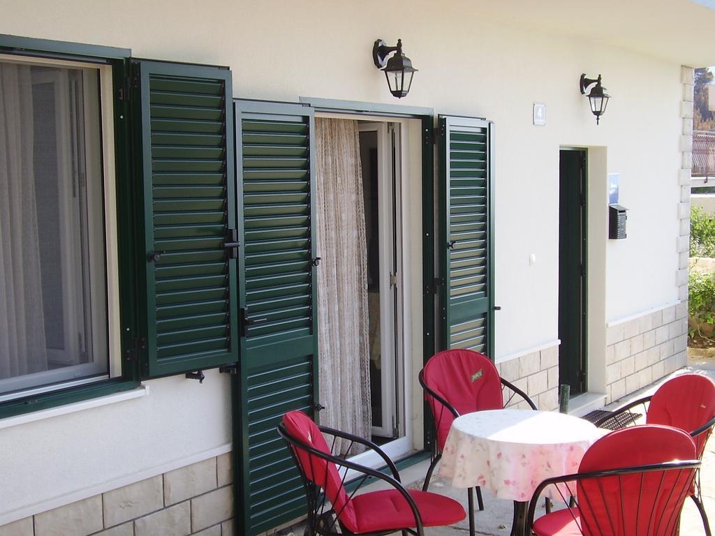 Petar Apartment Omiš Szoba fotó