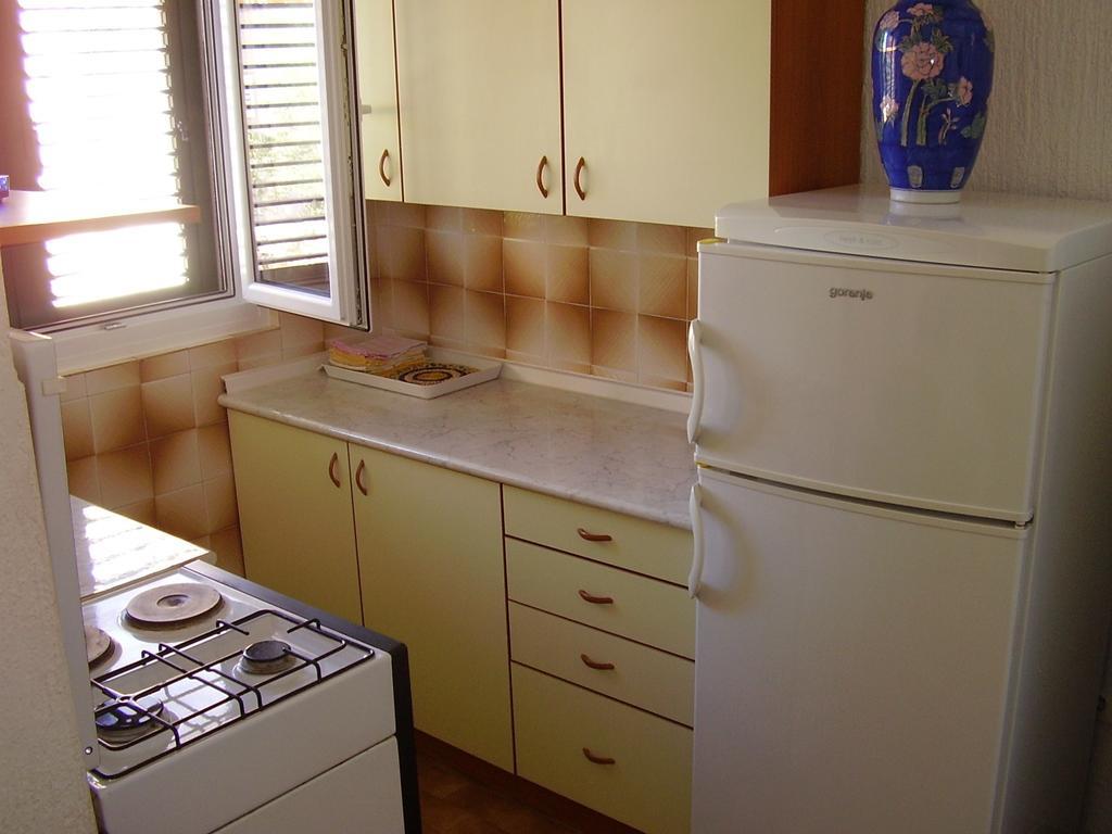 Petar Apartment Omiš Szoba fotó
