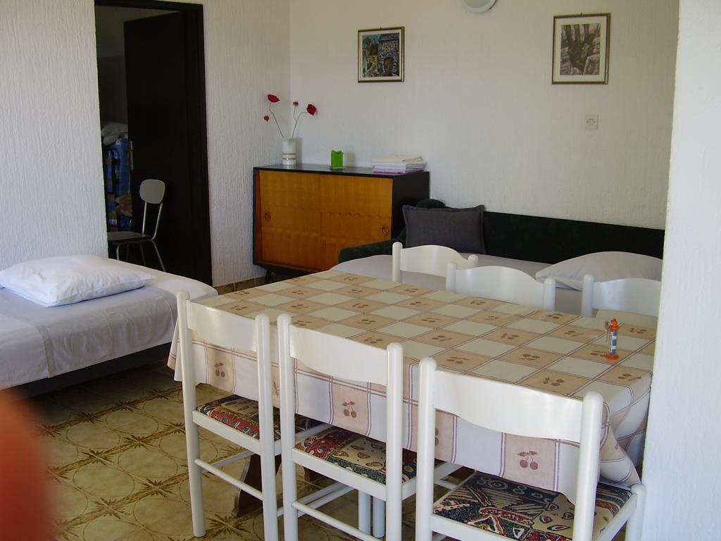 Petar Apartment Omiš Szoba fotó